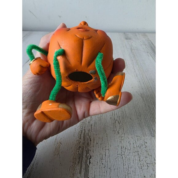 Vintage ceramic anthropomorphic pumpkin jack-o'-lantern shelf-center figurine st - Picture 8 of 8